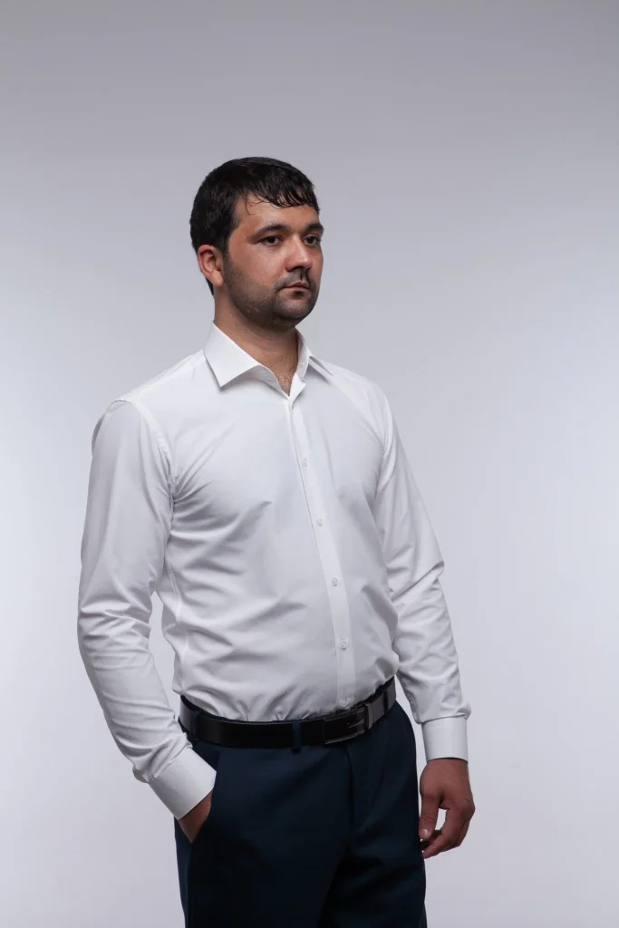 Мужская рубашка "Гладкая" бежевая slim fit