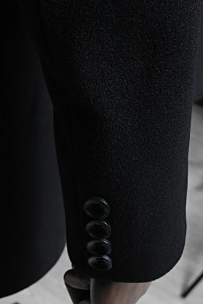 Мужское пальто "Блэйк" черное с капюшоном slim fit