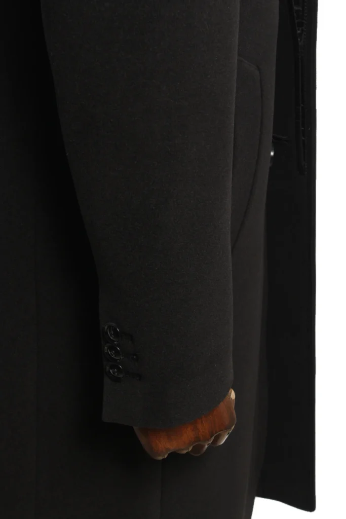 Мужское пальто "Фаворит" черное slim fit