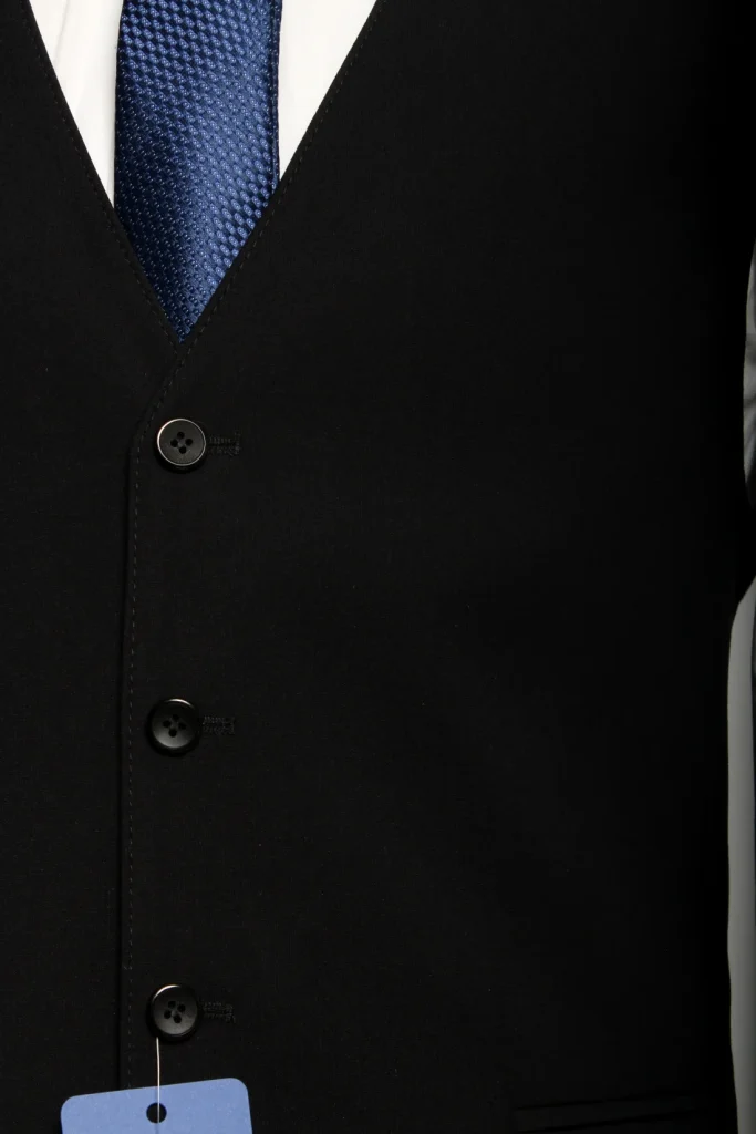 Мужской жилет "Гранит" черный slim fit